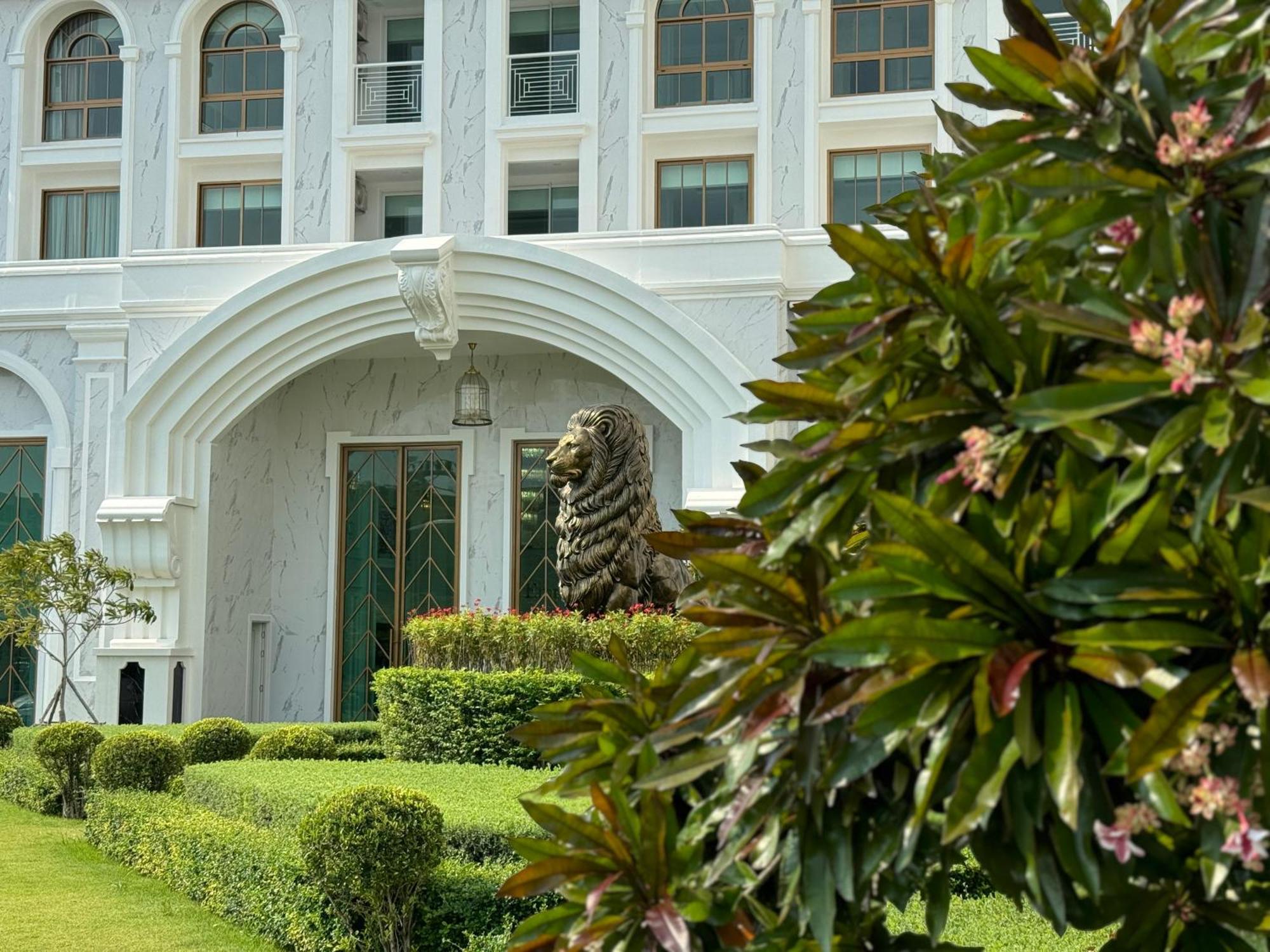 The Empire Chic Residence Jomtien & Yahaha Exteriör bild