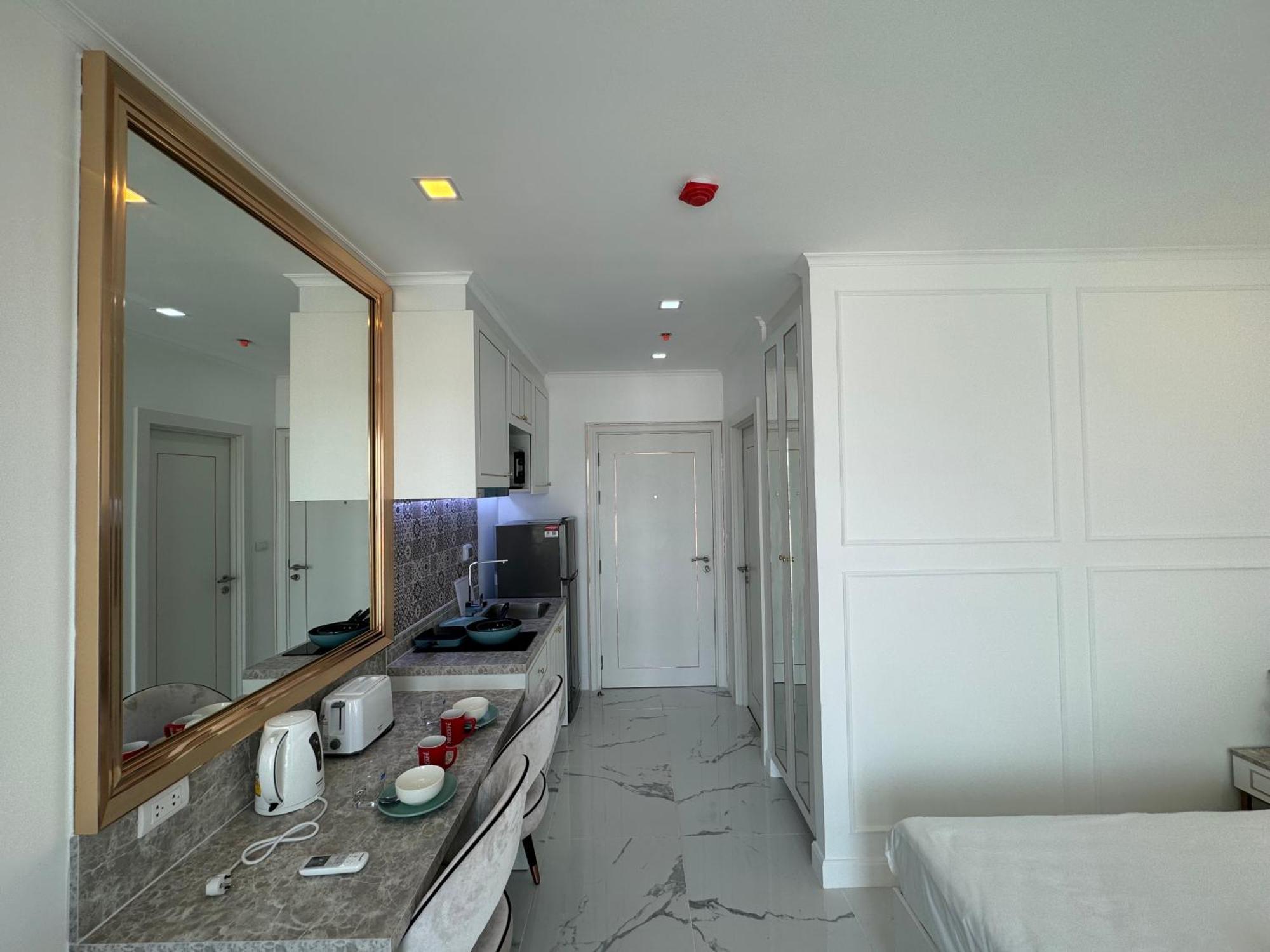 The Empire Chic Residence Jomtien & Yahaha Exteriör bild