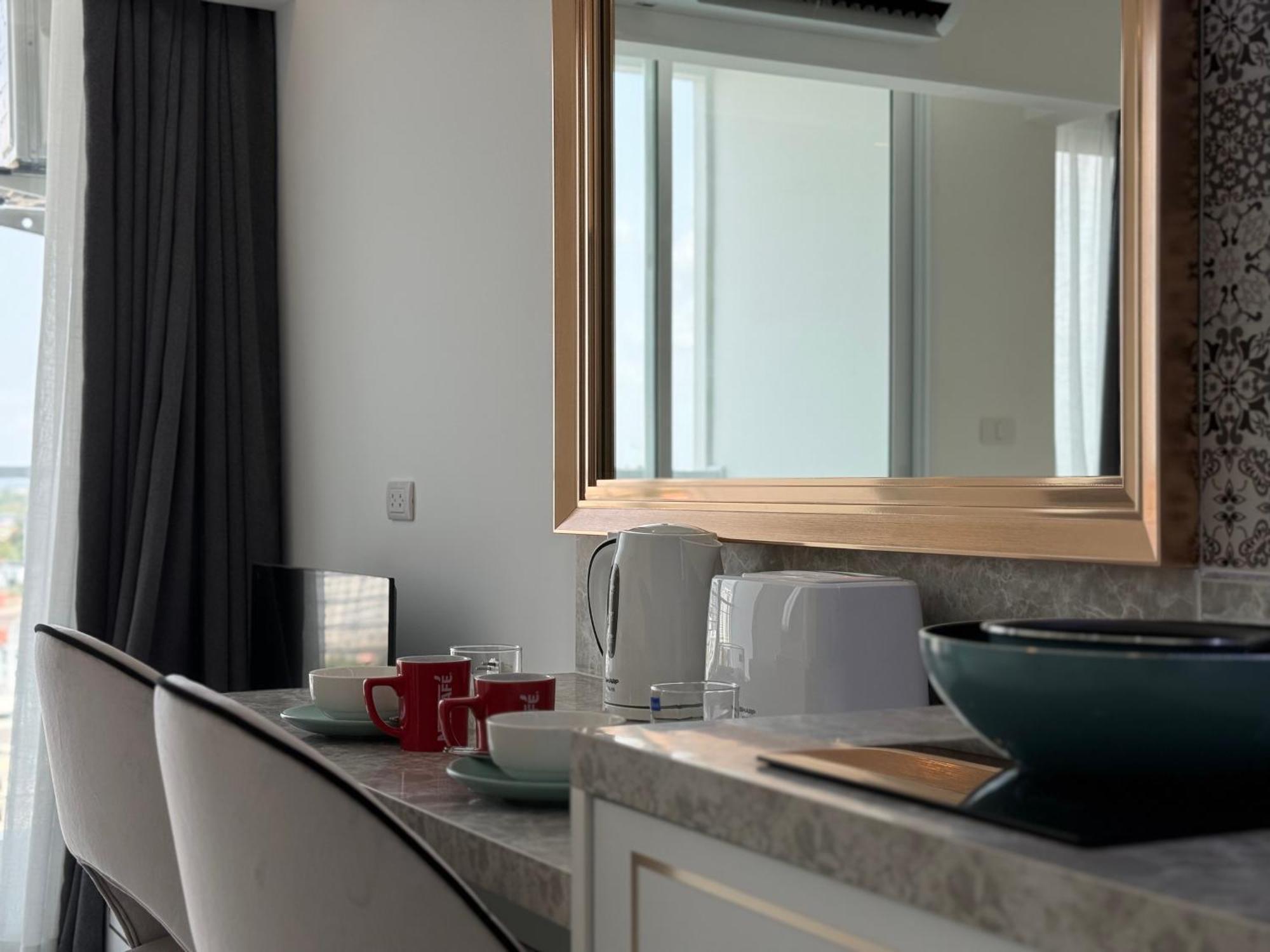 The Empire Chic Residence Jomtien & Yahaha Exteriör bild