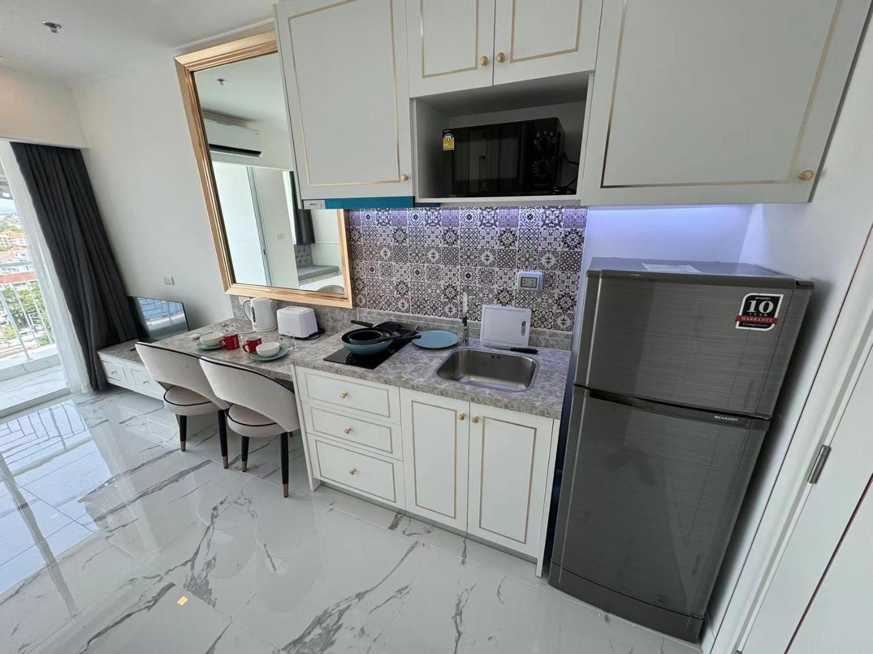 The Empire Chic Residence Jomtien & Yahaha Exteriör bild